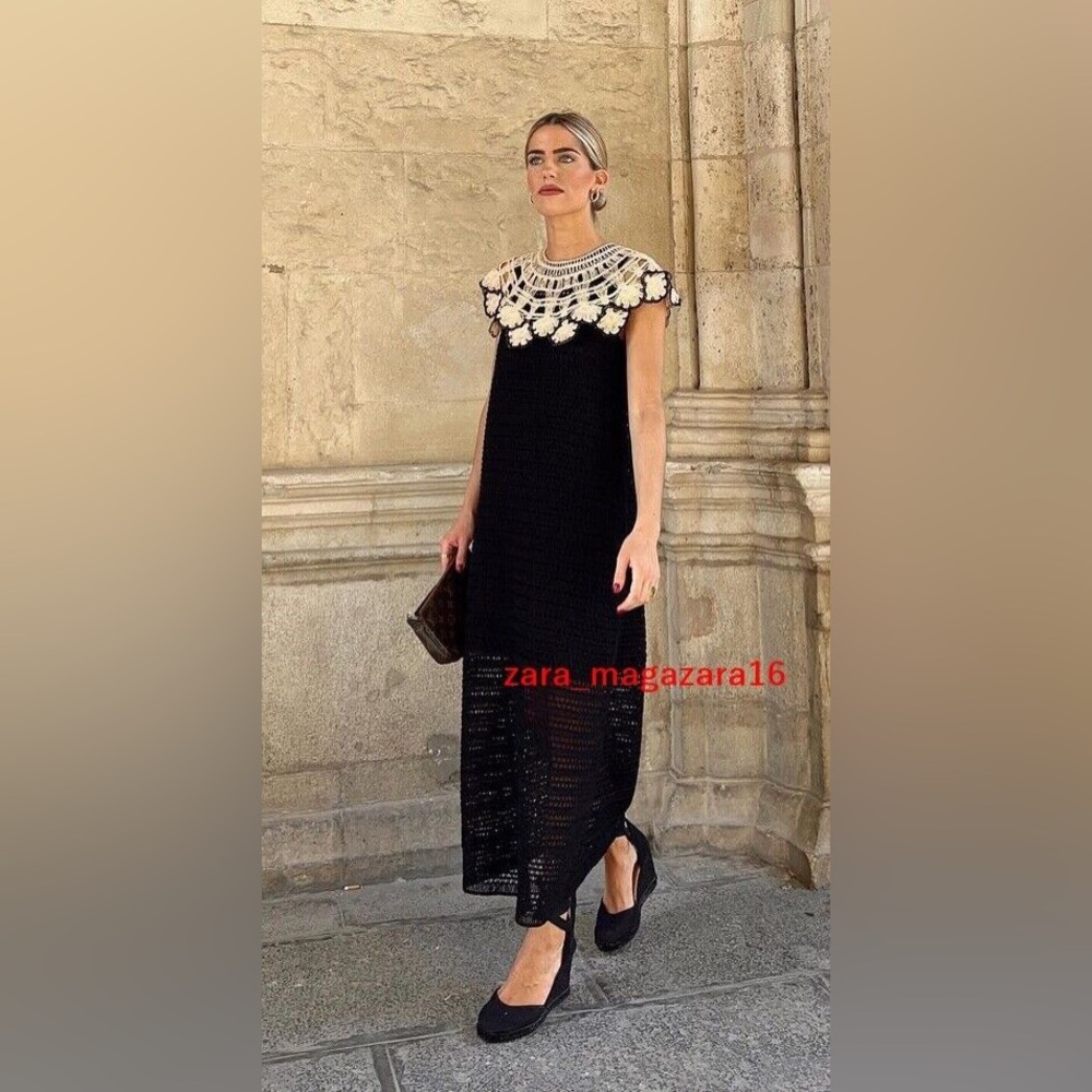ZARA PETER PAN COLLAR KNIT CROCHET BLACK
AND CREAM DRESS